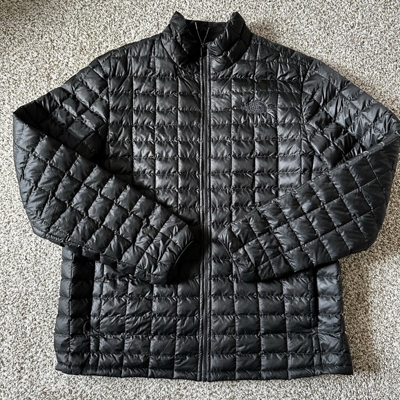 The North Face Men's Black Puffer Jacket - Picture 1 of 2